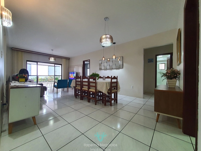 Apartamento frente mar com 3 dormitórios 204m Meia Praia: 3ª foto da galeria de imagens do imóvel