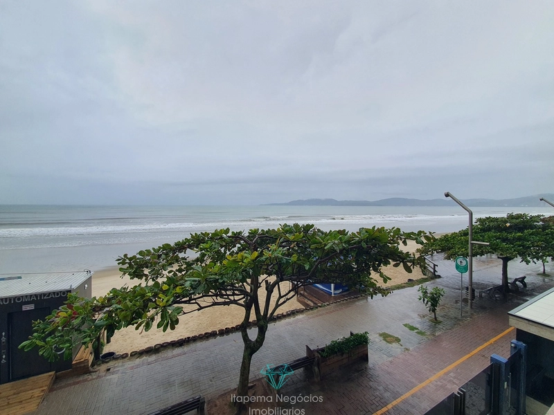 Apartamento frente mar com 3 dormitórios 204m Meia Praia: 12ª foto da galeria de imagens do imóvel