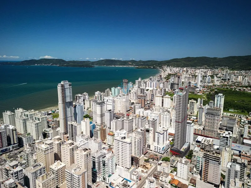 APARTAMENTO 04 - DORMITÓRIOS 04 - SUÍTES: 28ª foto da galeria de imagens do imóvel