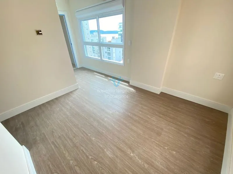 Apartamento 4 Dormitórios Sendo 4 Suítes - Avenida Nereu Ramos.: 45ª foto da galeria de imagens do imóvel
