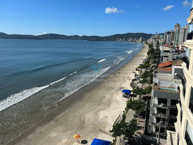 APARTAMENTO FRENTE PARA O MAR EM ITAPEMA 4 SUÍTES.: 2ª foto da galeria de imagens do imóvel