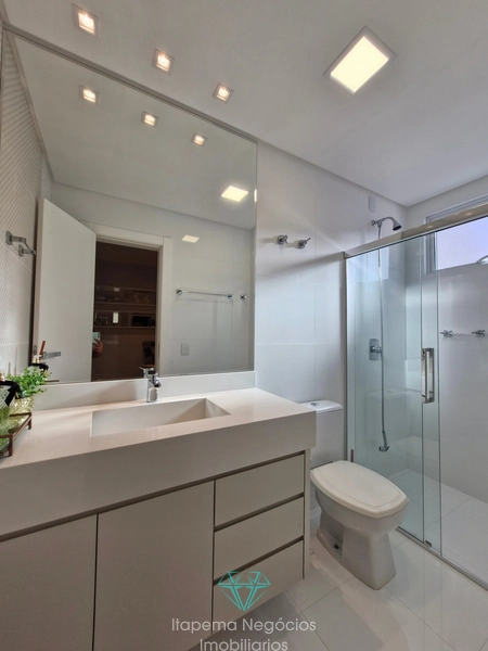 Apartamento 4 Dormitórios Sendo 4 Suítes - Frente para o mar.: 60ª foto da galeria de imagens do imóvel