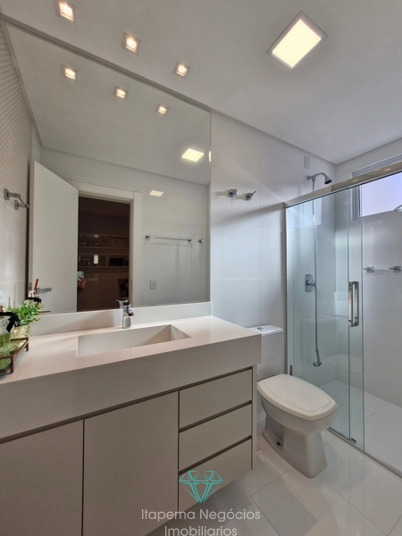 Apartamento 4 Dormitórios Sendo 4 Suítes - Frente para o mar.: 61ª foto da galeria de imagens do imóvel