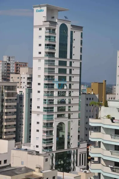 Apartamento com 04 Dormitórios - 05 Banheiros: 1ª foto da galeria de imagens do imóvel