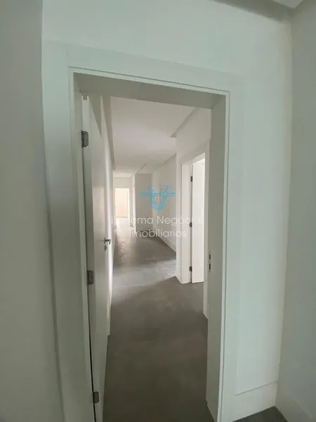 Apartamento 4 Suítes 3 Vagas - Quadra mar.: 12ª foto da galeria de imagens do imóvel