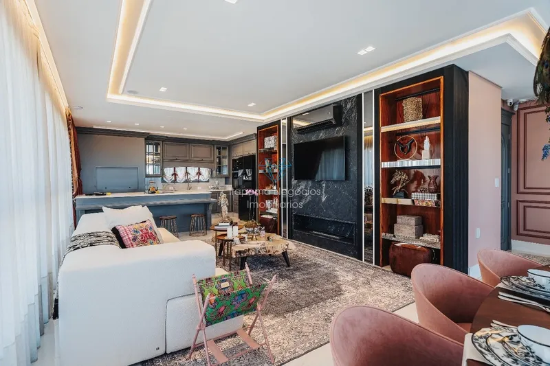 Apartamento com 4 Suítes 3 Vagas, a 30 metros do mar.: 2ª foto da galeria de imagens do imóvel