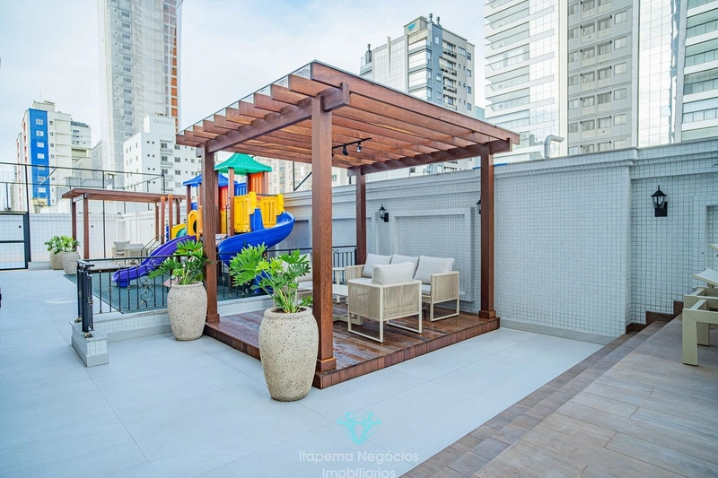 Apartamento Mobiliado com 04 Suítes mais 03 Vagas de Garagem: 10ª foto da galeria de imagens do imóvel