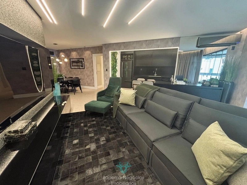 Apartamento 4 Suítes 4 Vagas- Quadra mar: 1ª foto da galeria de imagens do imóvel