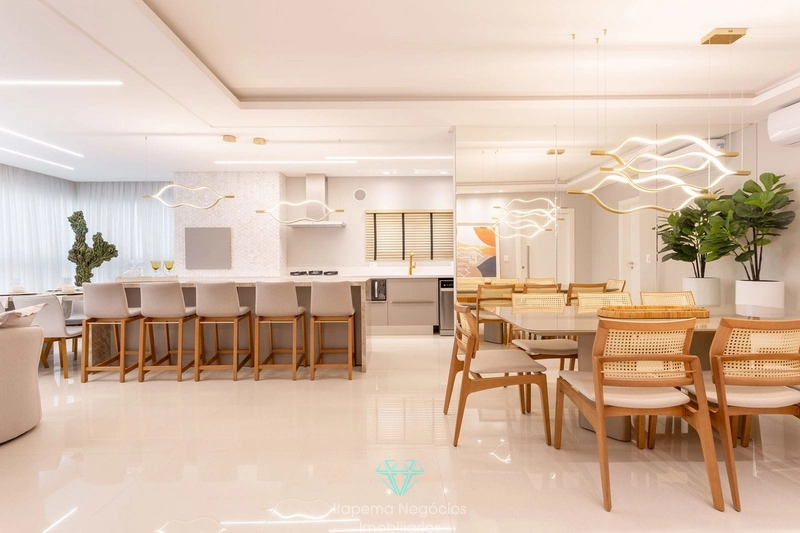 Apartamento 4 Suítes, 3 Vagas - Alto Padrão e de frente para avenida.: 7ª foto da galeria de imagens do imóvel
