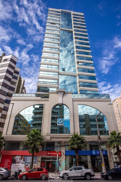 Apartamento 4 Suítes, 3 Vagas - Alto Padrão e de frente para avenida.: 24ª foto da galeria de imagens do imóvel