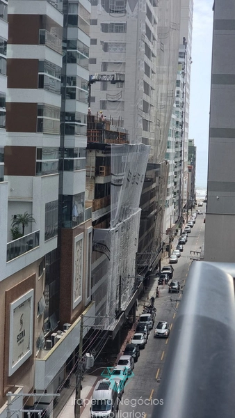 Apartamento com 4 Suítes 4 Vagas - Meia praia - Itapema: 7ª foto da galeria de imagens do imóvel