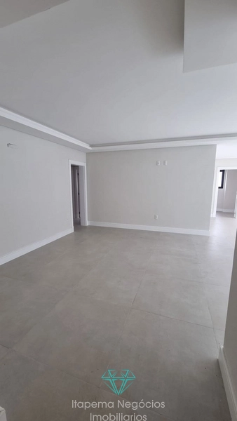 Apartamento com 4 Suítes 4 Vagas - Meia praia - Itapema: 3ª foto da galeria de imagens do imóvel