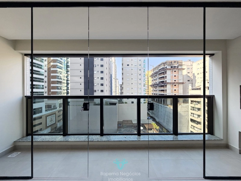 Apartamento com 4 Suítes 4 Vagas - Meia praia - Itapema: 2ª foto da galeria de imagens do imóvel