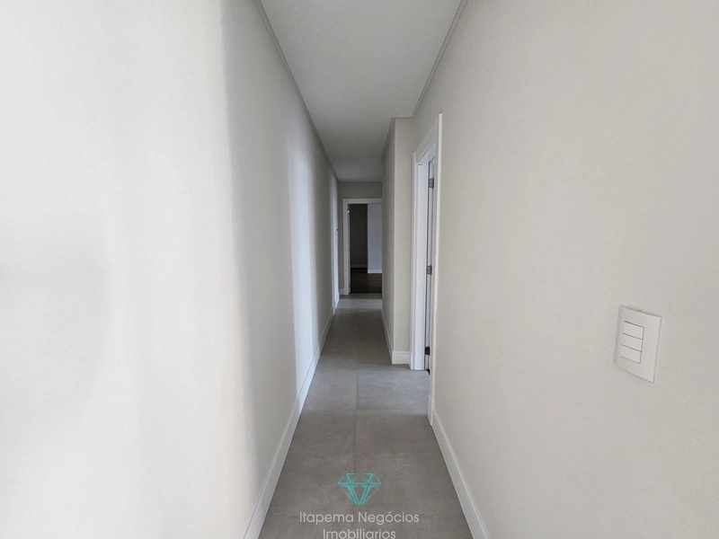 Apartamento com 4 Suítes 4 Vagas - Meia praia - Itapema: 6ª foto da galeria de imagens do imóvel