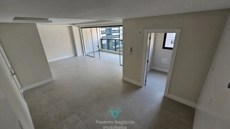 Apartamento com 4 Suítes 4 Vagas - Meia praia - Itapema: 4ª foto da galeria de imagens do imóvel