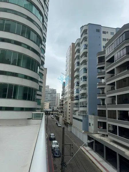 LINDO APTO MOBILIADO PARA MORADIA EM MEIA PRAIA.: 35ª foto da galeria de imagens do imóvel