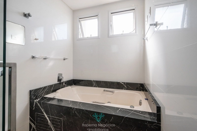 LINDO APARTAMENTO 5 SUÍTES MOBILIADO E DECORADO. Quadra mar: 36ª foto da galeria de imagens do imóvel