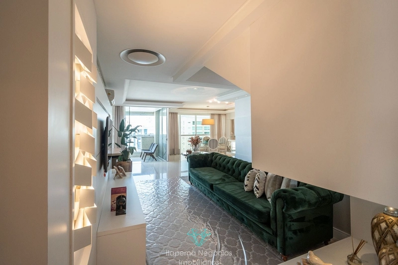 LINDO APARTAMENTO 5 SUÍTES MOBILIADO E DECORADO. Quadra mar: 4ª foto da galeria de imagens do imóvel