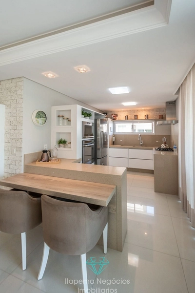 LINDO APARTAMENTO 5 SUÍTES MOBILIADO E DECORADO. Quadra mar: 18ª foto da galeria de imagens do imóvel