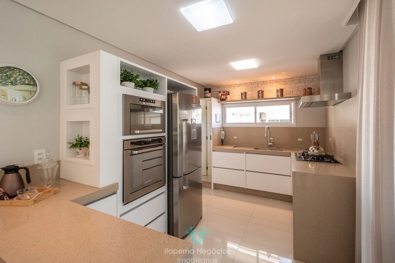 LINDO APARTAMENTO 5 SUÍTES MOBILIADO E DECORADO. Quadra mar: 11ª foto da galeria de imagens do imóvel