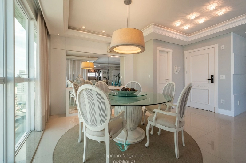 LINDO APARTAMENTO 5 SUÍTES MOBILIADO E DECORADO. Quadra mar: 16ª foto da galeria de imagens do imóvel