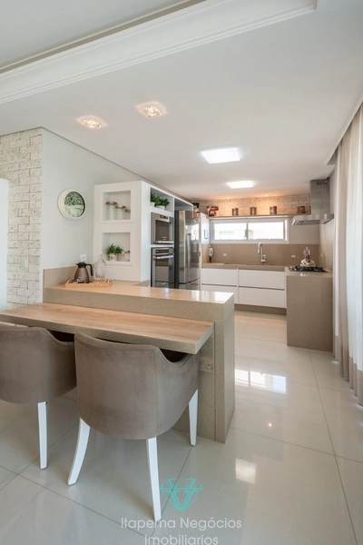 LINDO APARTAMENTO 5 SUÍTES MOBILIADO E DECORADO. Quadra mar: 12ª foto da galeria de imagens do imóvel