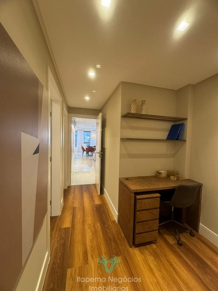 Apartamento mobiliado quadra mar, 4 Suítes 3 vagas.: 26ª foto da galeria de imagens do imóvel