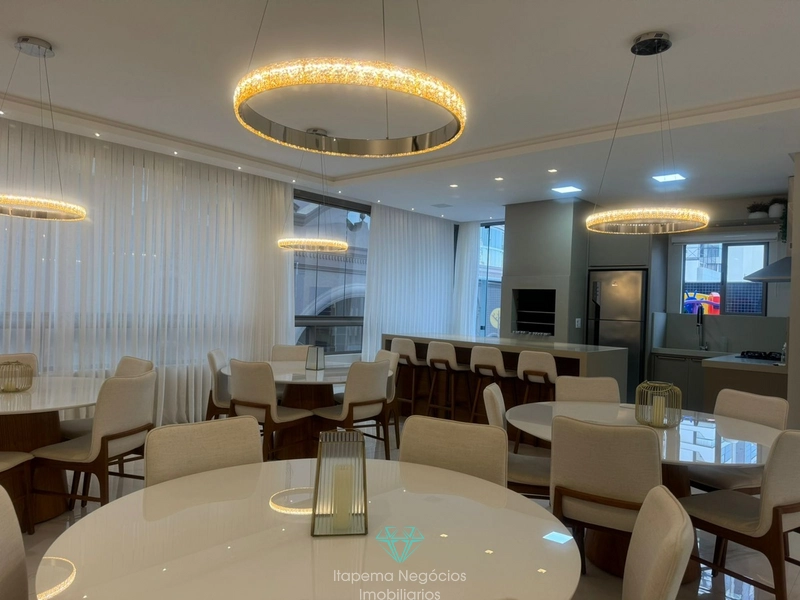 Apartamento mobiliado quadra mar, 4 Suítes 3 vagas.: 21ª foto da galeria de imagens do imóvel