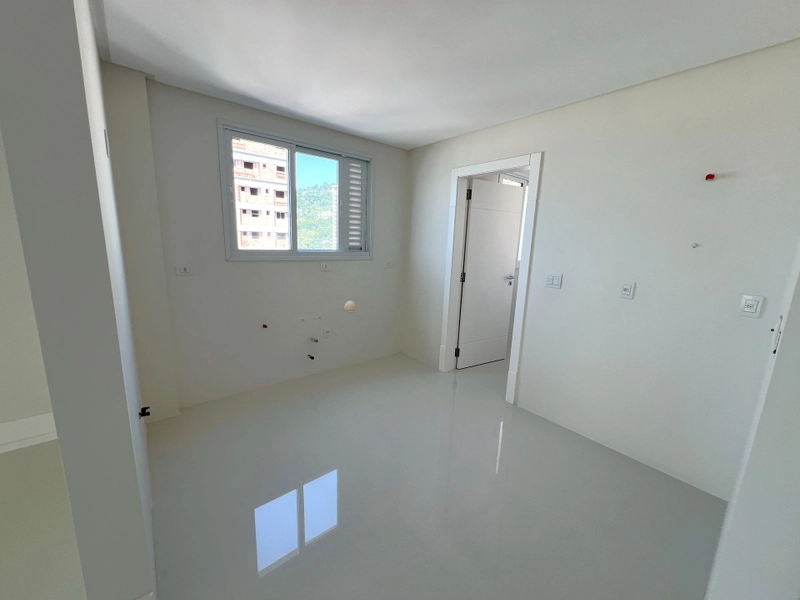 Apartamento 4 suítes 4 vagas - Centro: 12ª foto da galeria de imagens do imóvel