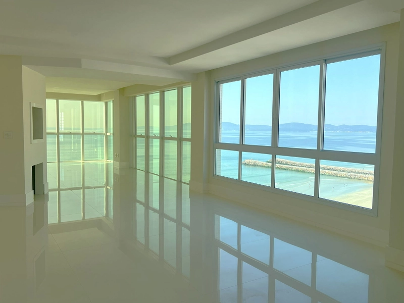 Apartamento 4 suítes 4 vagas - Centro: 3ª foto da galeria de imagens do imóvel