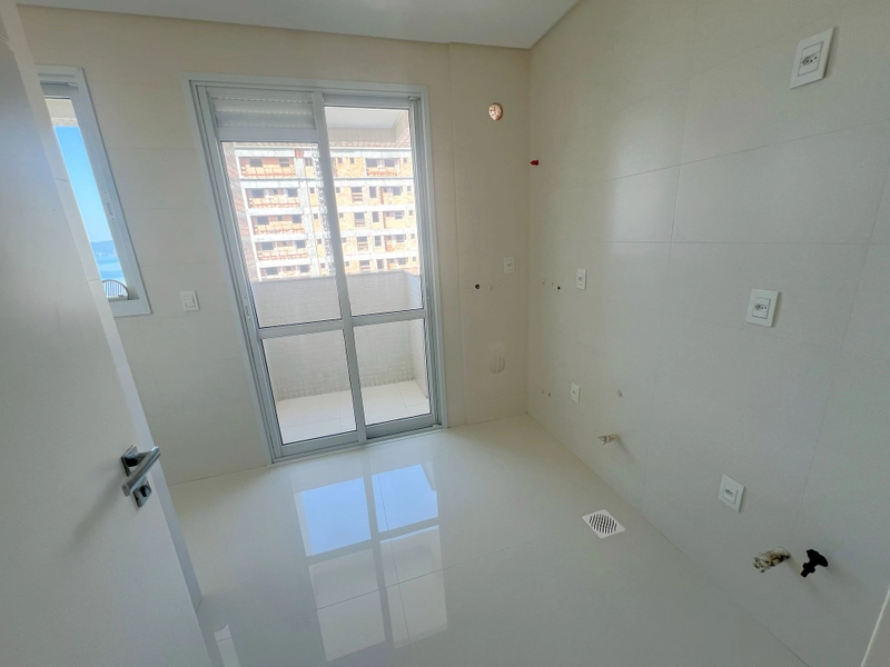 Apartamento 4 suítes 4 vagas - Centro: 14ª foto da galeria de imagens do imóvel