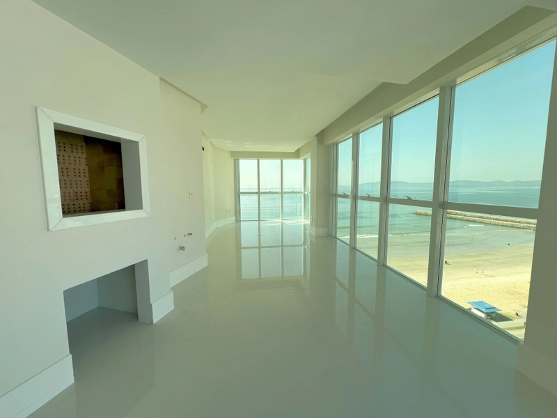 Apartamento 4 suítes 4 vagas - Centro: 1ª foto da galeria de imagens do imóvel