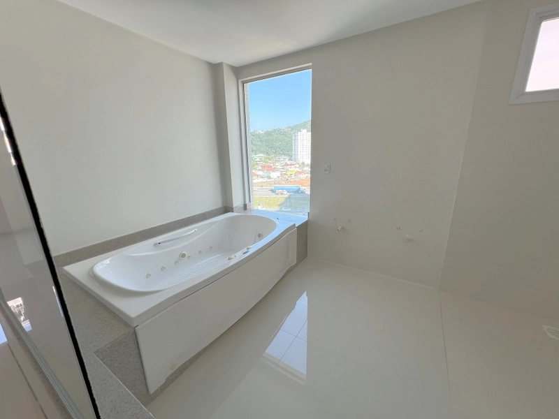 Apartamento 4 suítes 4 vagas - Centro: 19ª foto da galeria de imagens do imóvel