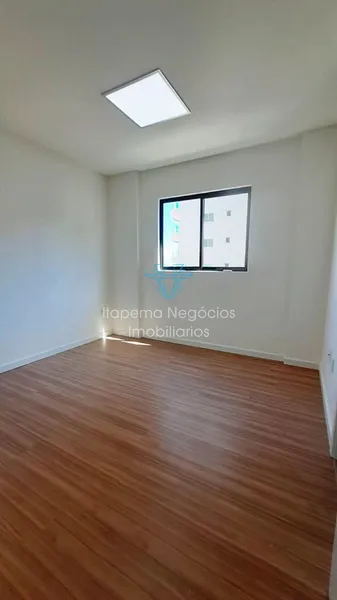 EM ÓTIMA LOCALIZAÇÃO, 03 SUÍTES, 02 VAGAS. MEIA PRAIA, ITAPEMA: 13ª foto da galeria de imagens do imóvel