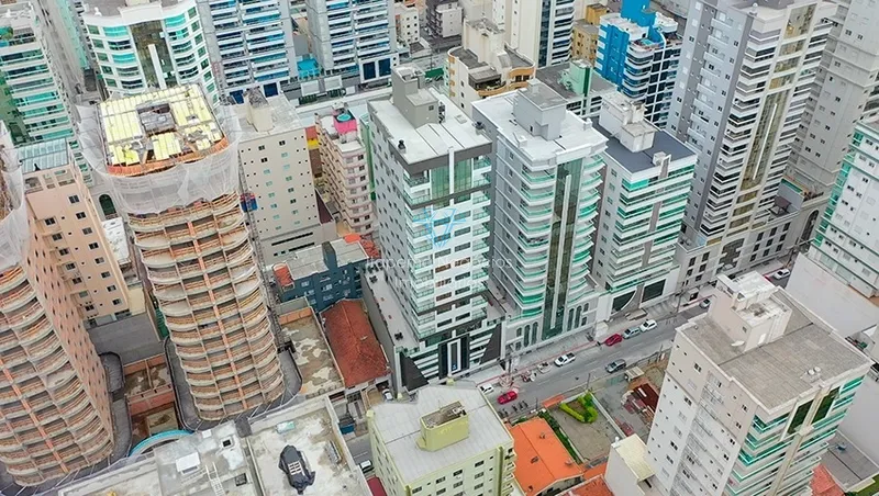 EM ÓTIMA LOCALIZAÇÃO, 03 SUÍTES, 02 VAGAS. MEIA PRAIA, ITAPEMA: 29ª foto da galeria de imagens do imóvel