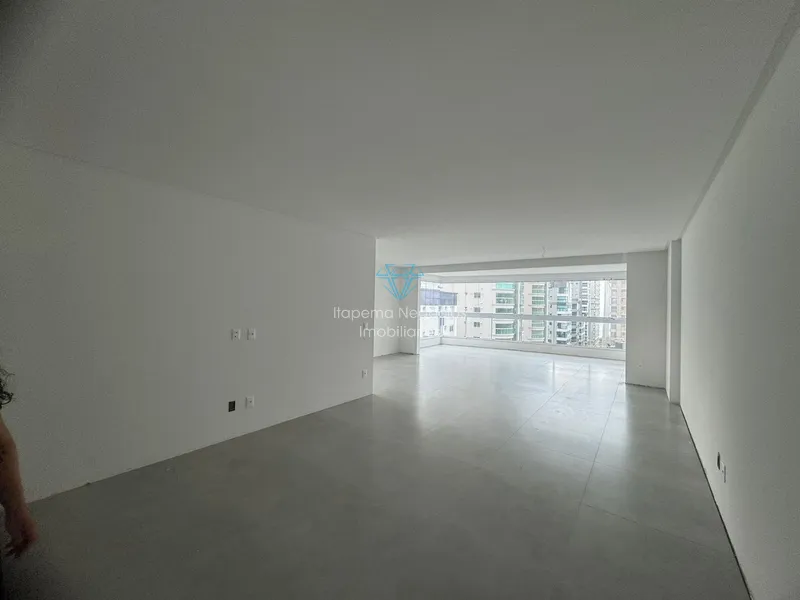 Apartamento 03 Suítes, 03 Vagas em Itapema, Meia Praia: 9ª foto da galeria de imagens do imóvel