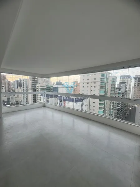 Apartamento 03 Suítes, 03 Vagas em Itapema, Meia Praia: 4ª foto da galeria de imagens do imóvel