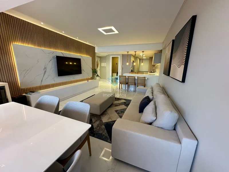 EXCELENTE APARTAMENTO FRENTE MAR - MEIA PRAIA: 2ª foto da galeria de imagens do imóvel