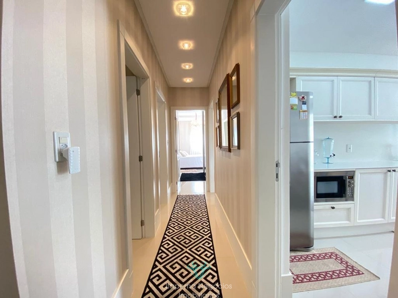 Apartamento 4 Suítes 5 Vagas , Mobiliado e Decorado - Quadra mar: 16ª foto da galeria de imagens do imóvel