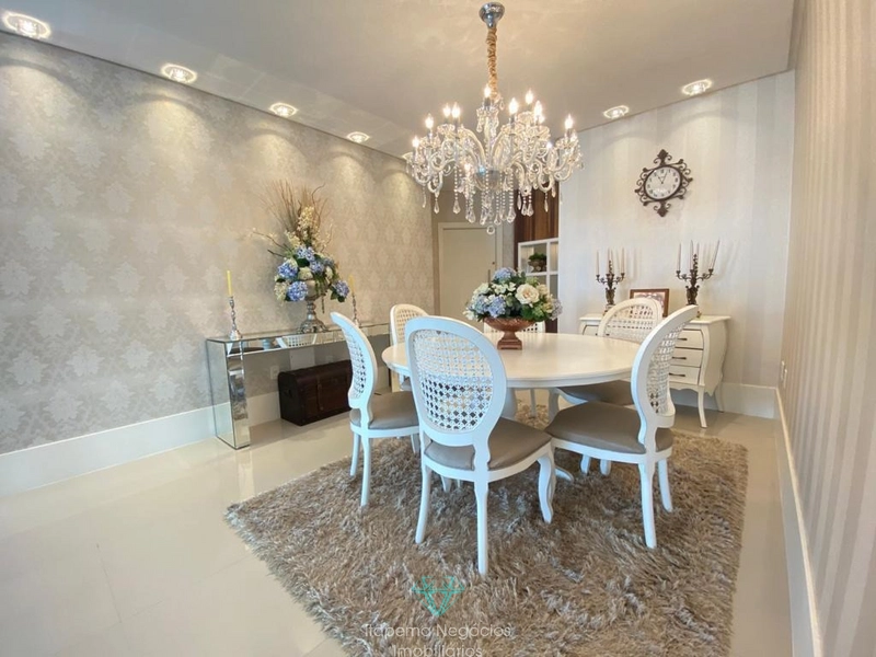 Apartamento 4 Suítes 5 Vagas , Mobiliado e Decorado - Quadra mar: 6ª foto da galeria de imagens do imóvel