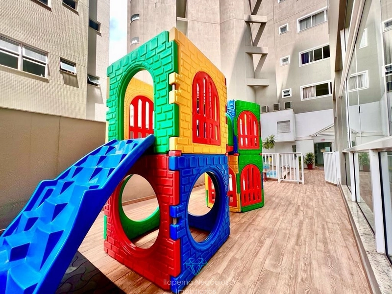 Apartamento 4 Suítes 5 Vagas , Mobiliado e Decorado - Quadra mar: 33ª foto da galeria de imagens do imóvel