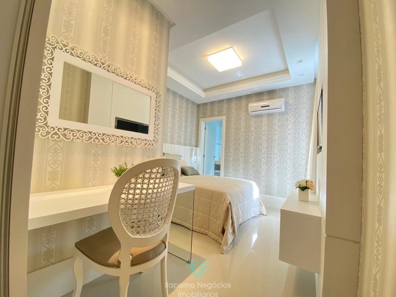 Apartamento 4 Suítes 5 Vagas , Mobiliado e Decorado - Quadra mar: 17ª foto da galeria de imagens do imóvel
