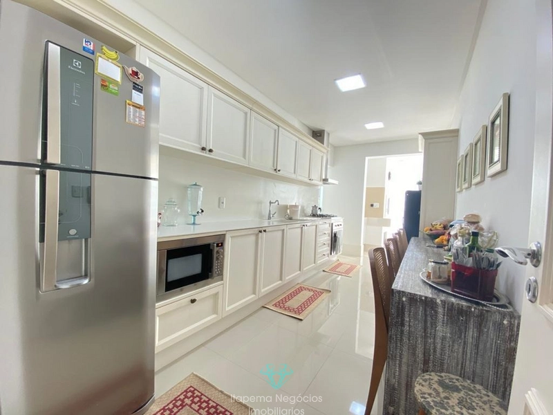Apartamento 4 Suítes 5 Vagas , Mobiliado e Decorado - Quadra mar: 15ª foto da galeria de imagens do imóvel