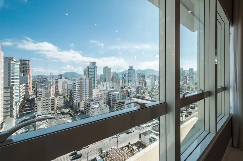COBERTURA TRIPLEX: Quadra do mar, 100 metros da praia.: 7ª foto da galeria de imagens do imóvel
