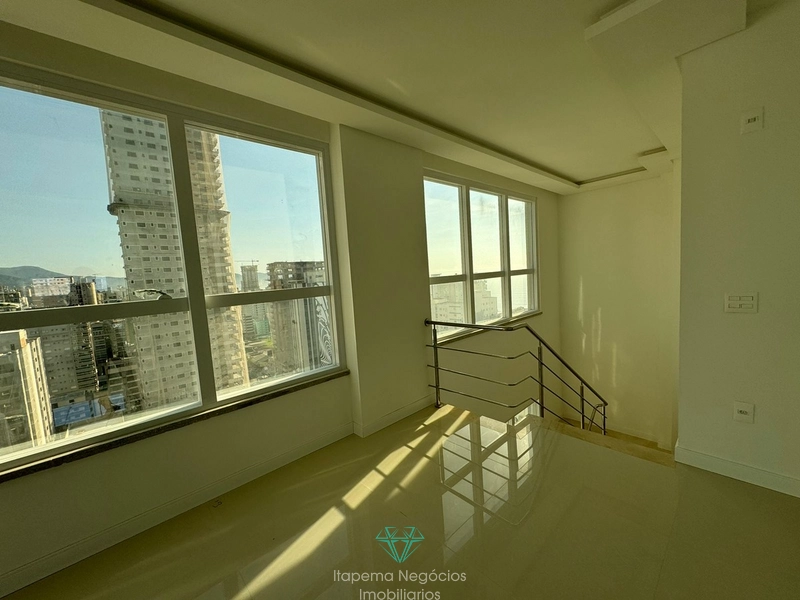 Duplex - 4 Suítes, sendo 2 demi e 1 master, 3 Vagas .: 8ª foto da galeria de imagens do imóvel