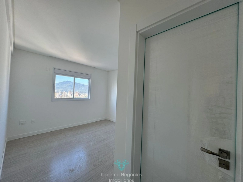 Duplex - 4 Suítes, sendo 2 demi e 1 master, 3 Vagas .: 16ª foto da galeria de imagens do imóvel