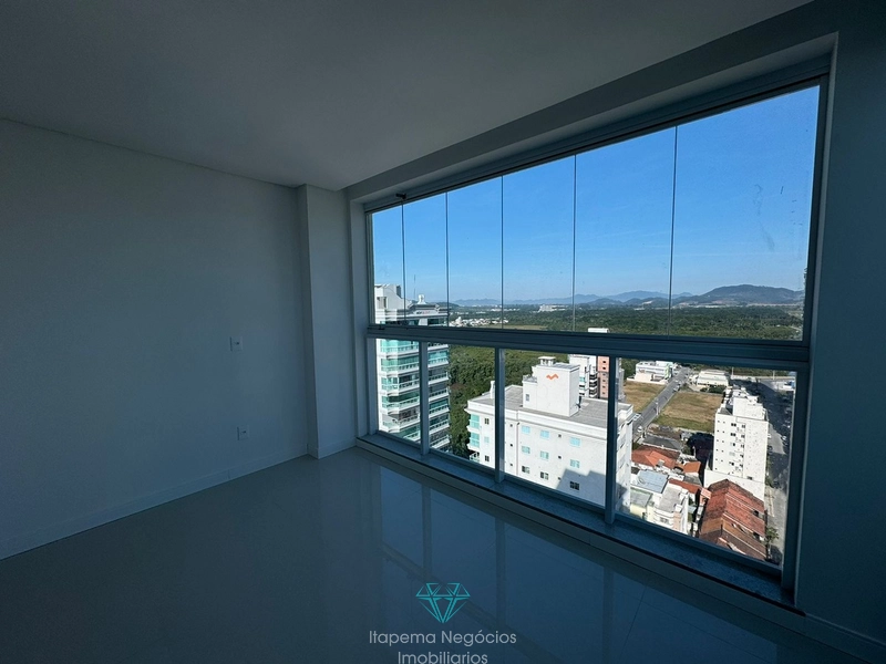 Duplex - 4 Suítes, sendo 2 demi e 1 master, 3 Vagas .: 5ª foto da galeria de imagens do imóvel
