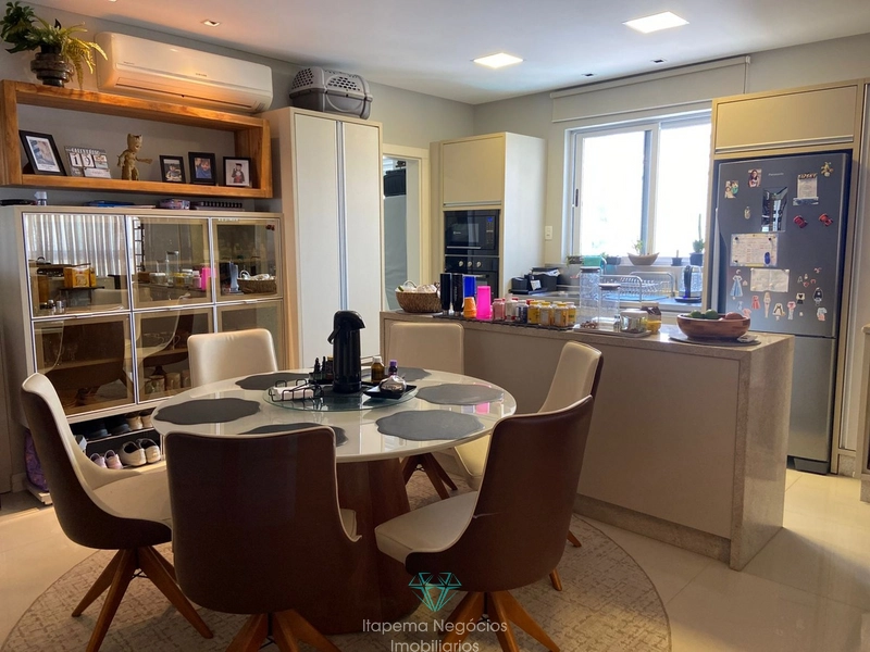 Apartamento 4 Suítes mobiliado, 3 Vagas - Meia Praia, Itapema - SC: 12ª foto da galeria de imagens do imóvel