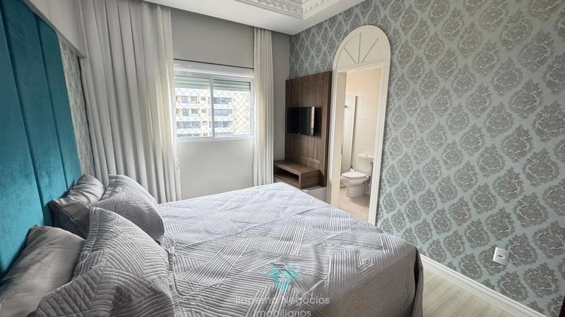 Apartamento mobiliado e decorado, muito luxuoso e frente mar.: 20ª foto da galeria de imagens do imóvel