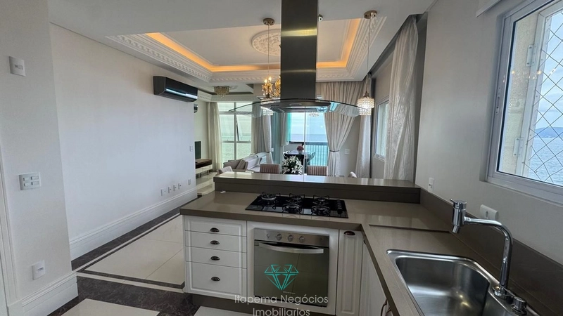 Apartamento mobiliado e decorado, muito luxuoso e frente mar.: 6ª foto da galeria de imagens do imóvel